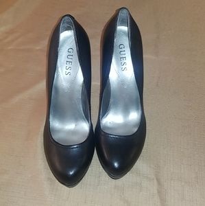 Guess high heel shoes